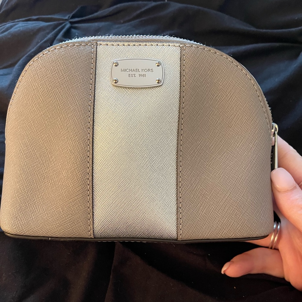 Michael Kors make up bag